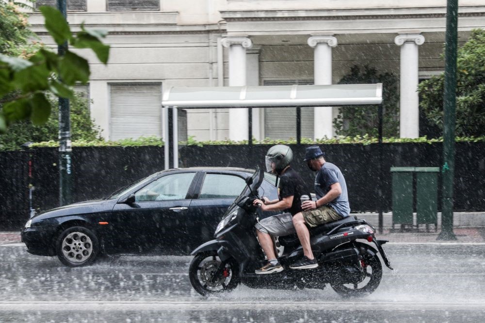 Ισχυρές βροχές και καταιγίδες από το μεσημέρι